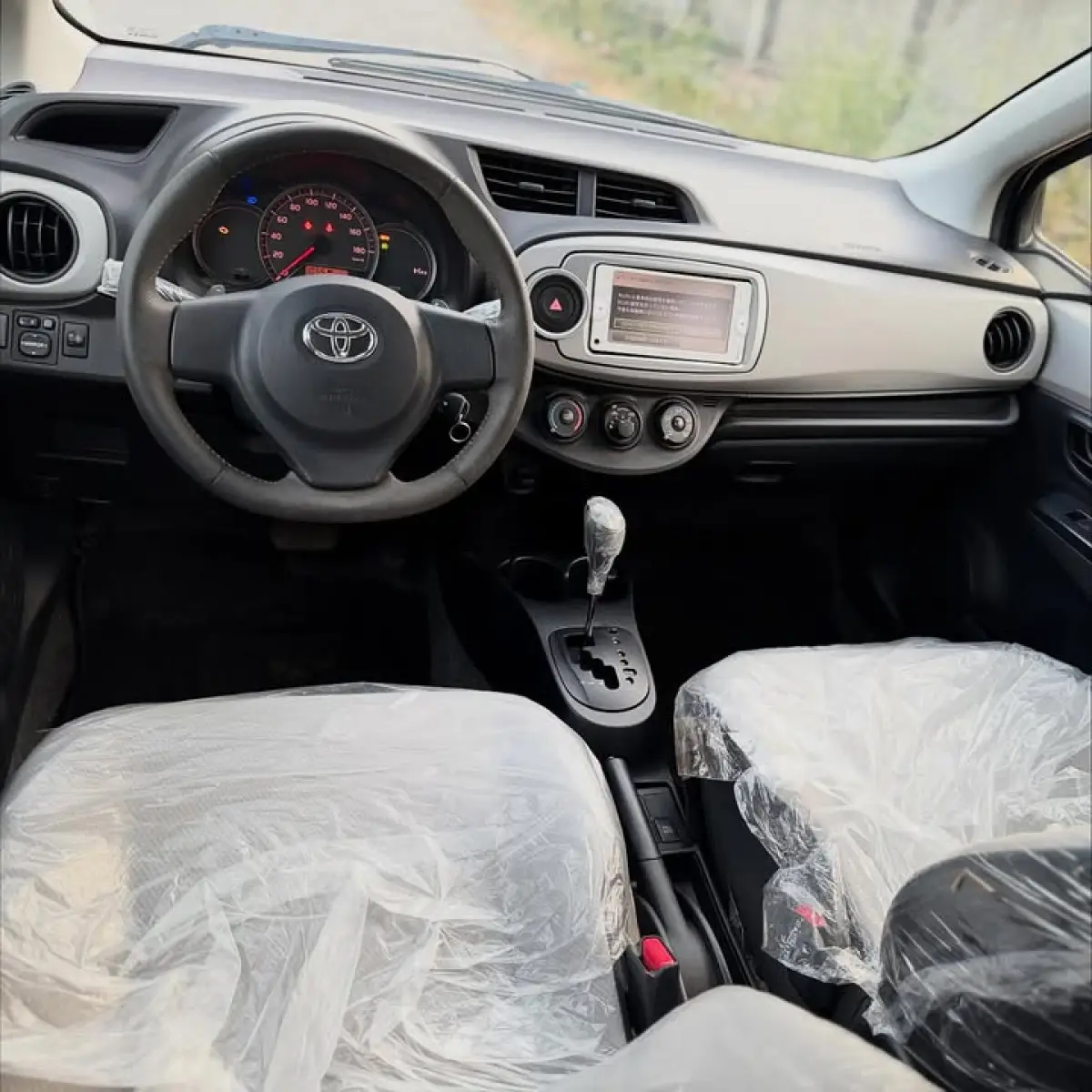 2013 Toyota Yaris - Image 7