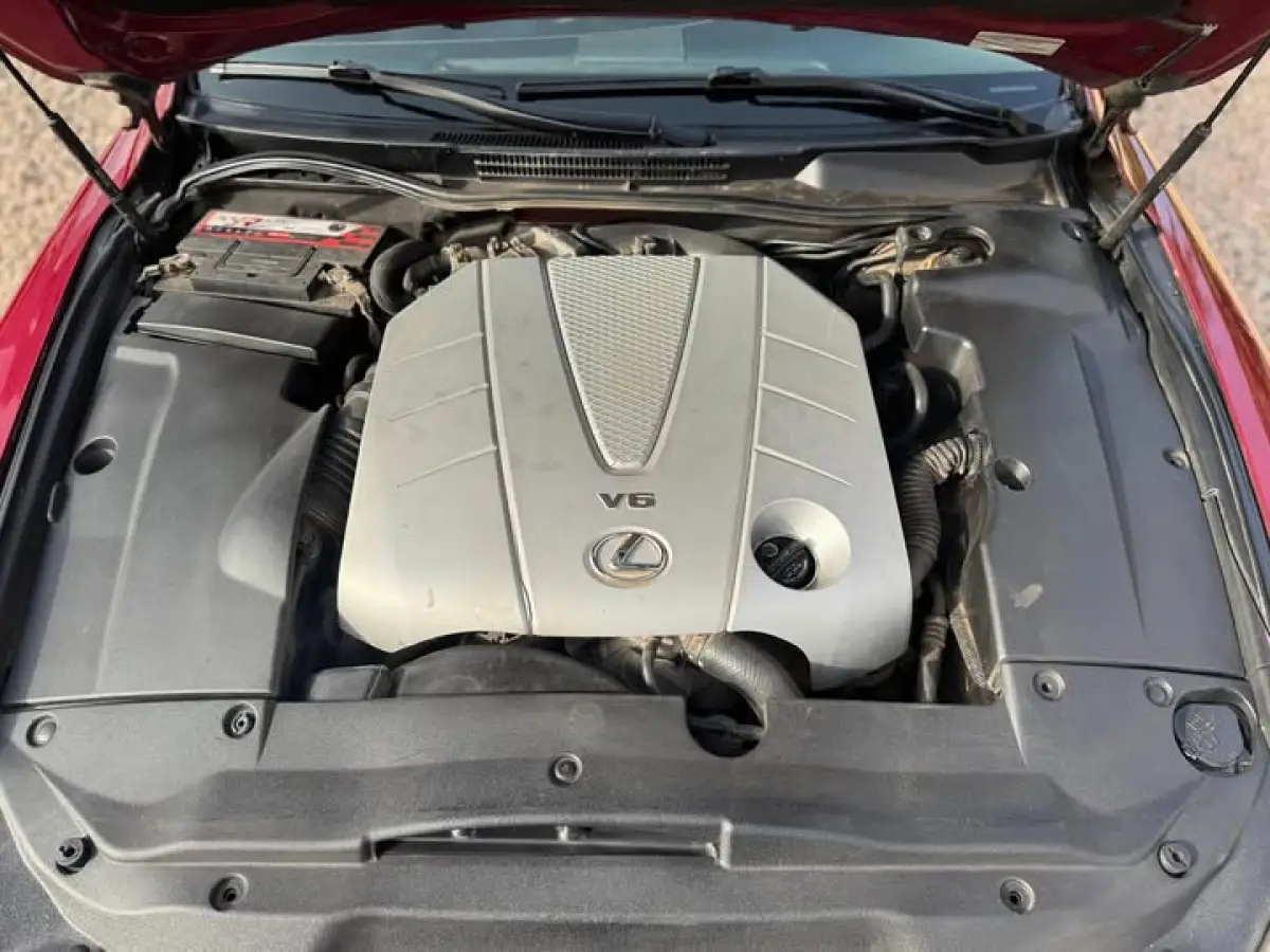 Lexus is250 2012 - Image 9