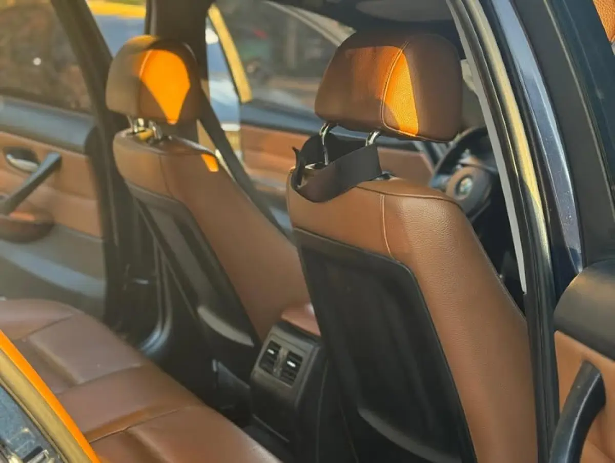 2011 BMW E90 - Image 6