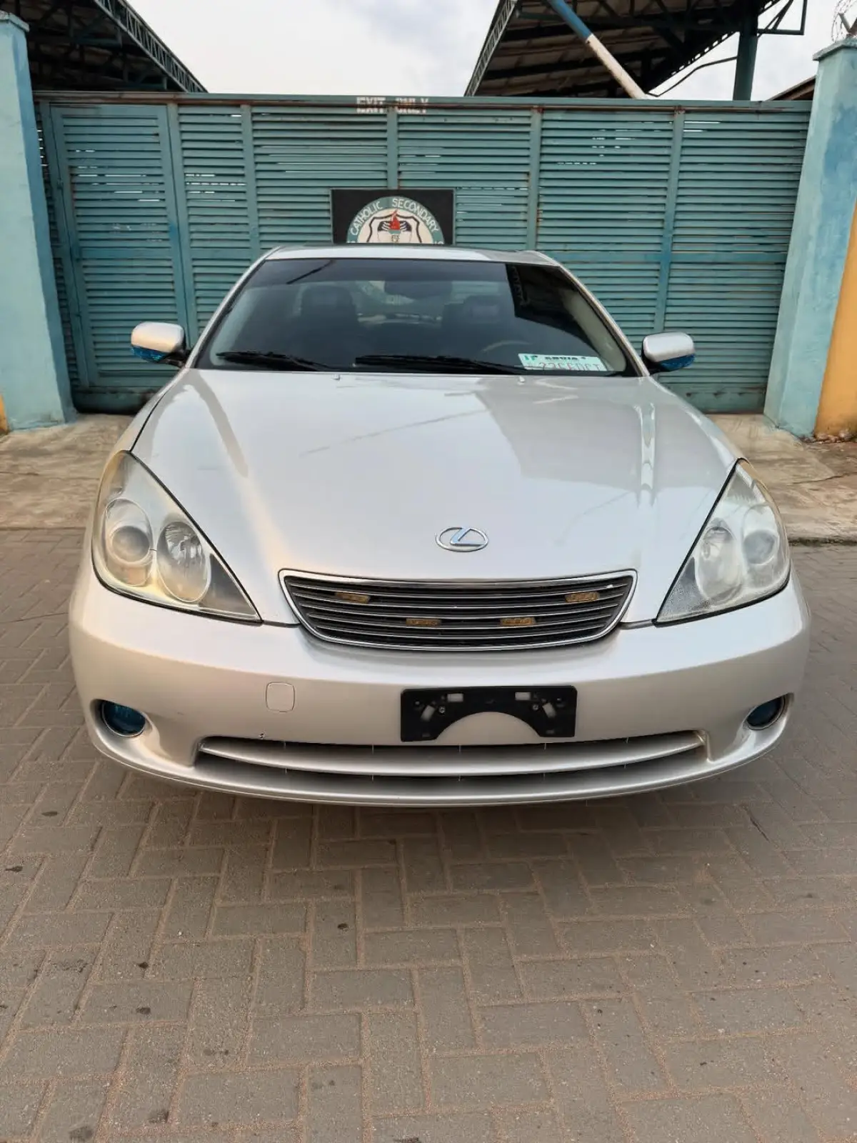 Urgent Sales Lexus ES330 - Image 1