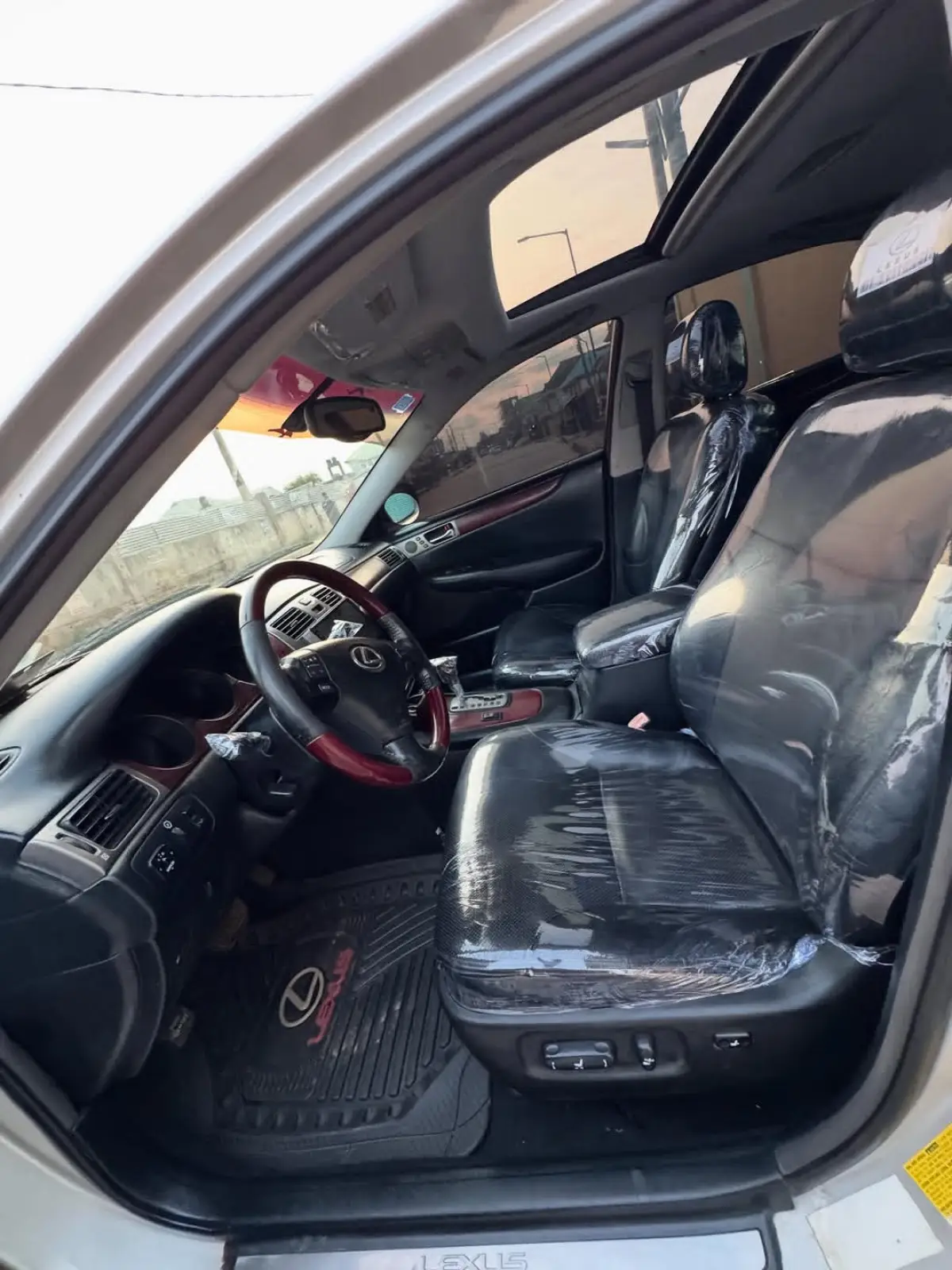 Urgent Sales Lexus ES330 - Image 2