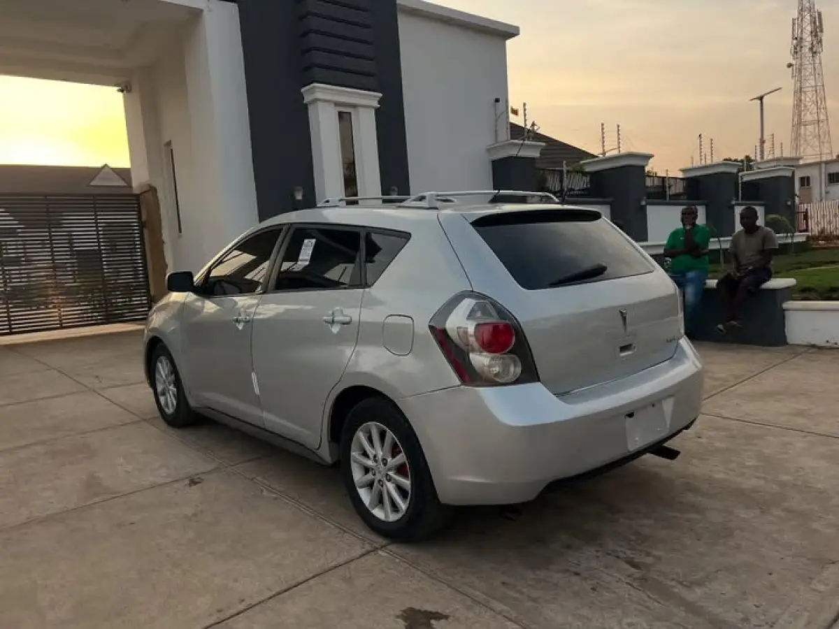 2009 PONTIAC VIBES - Image 8