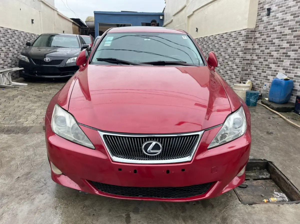 LEXUS IS 250 - Image 3
