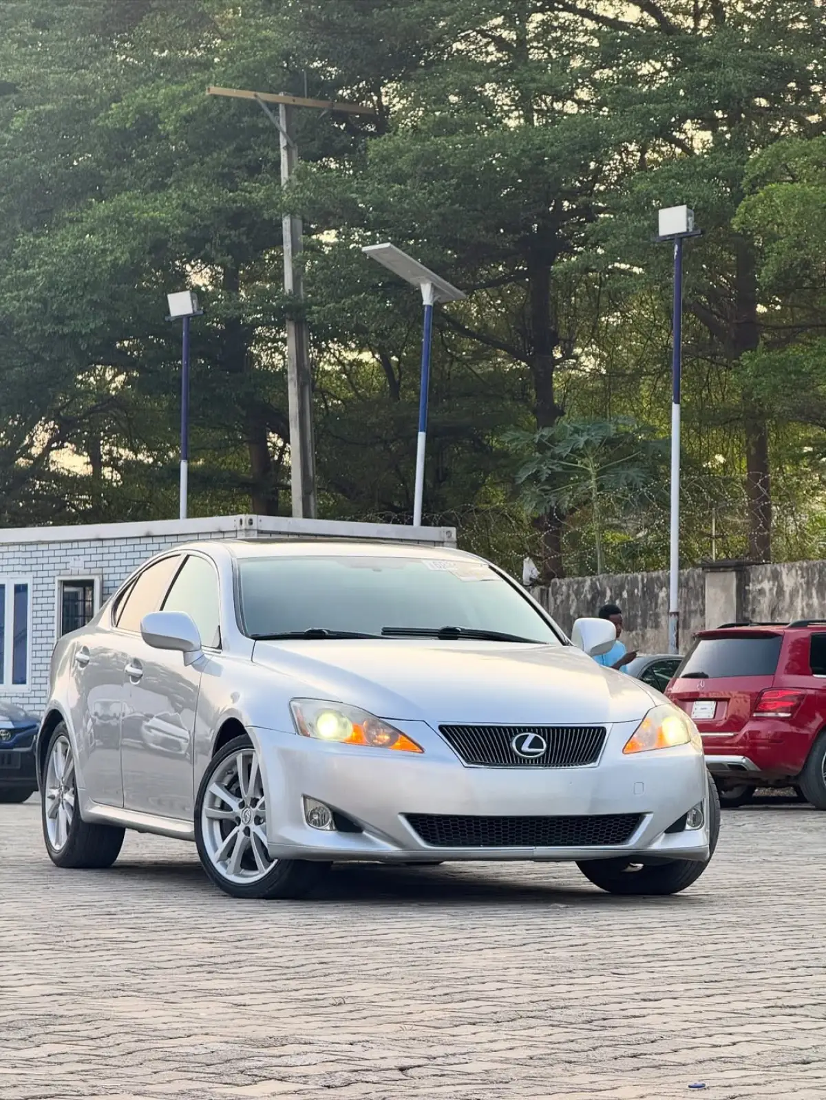 Lexus Is350 - Image 2