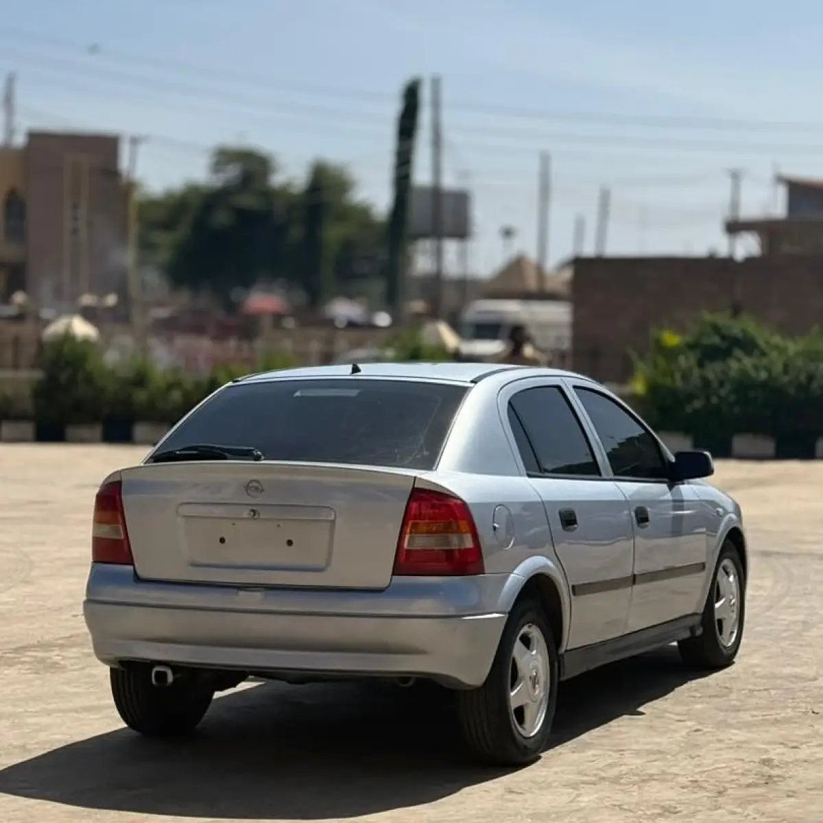 Opel Astra - Image 9