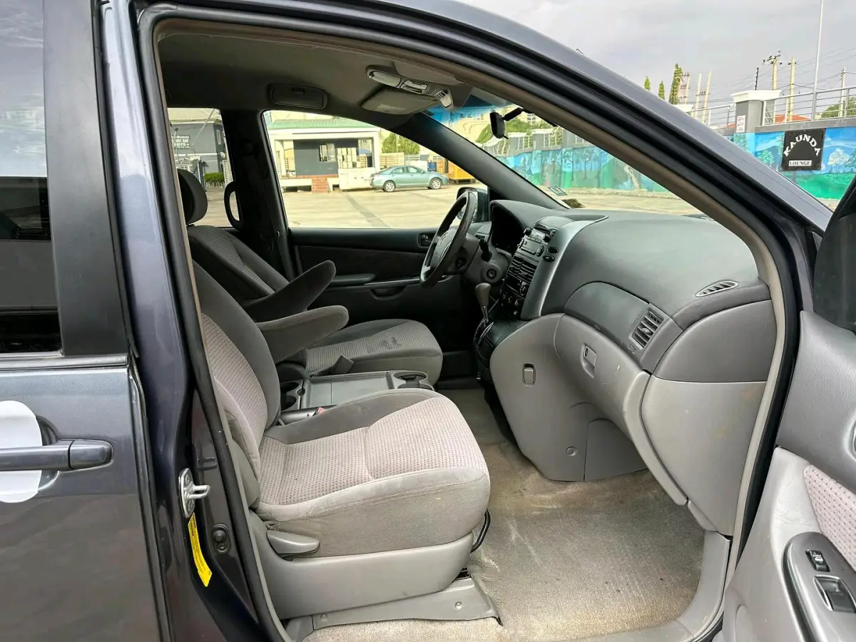 2006 TOYOTA SIENNA - Image 5