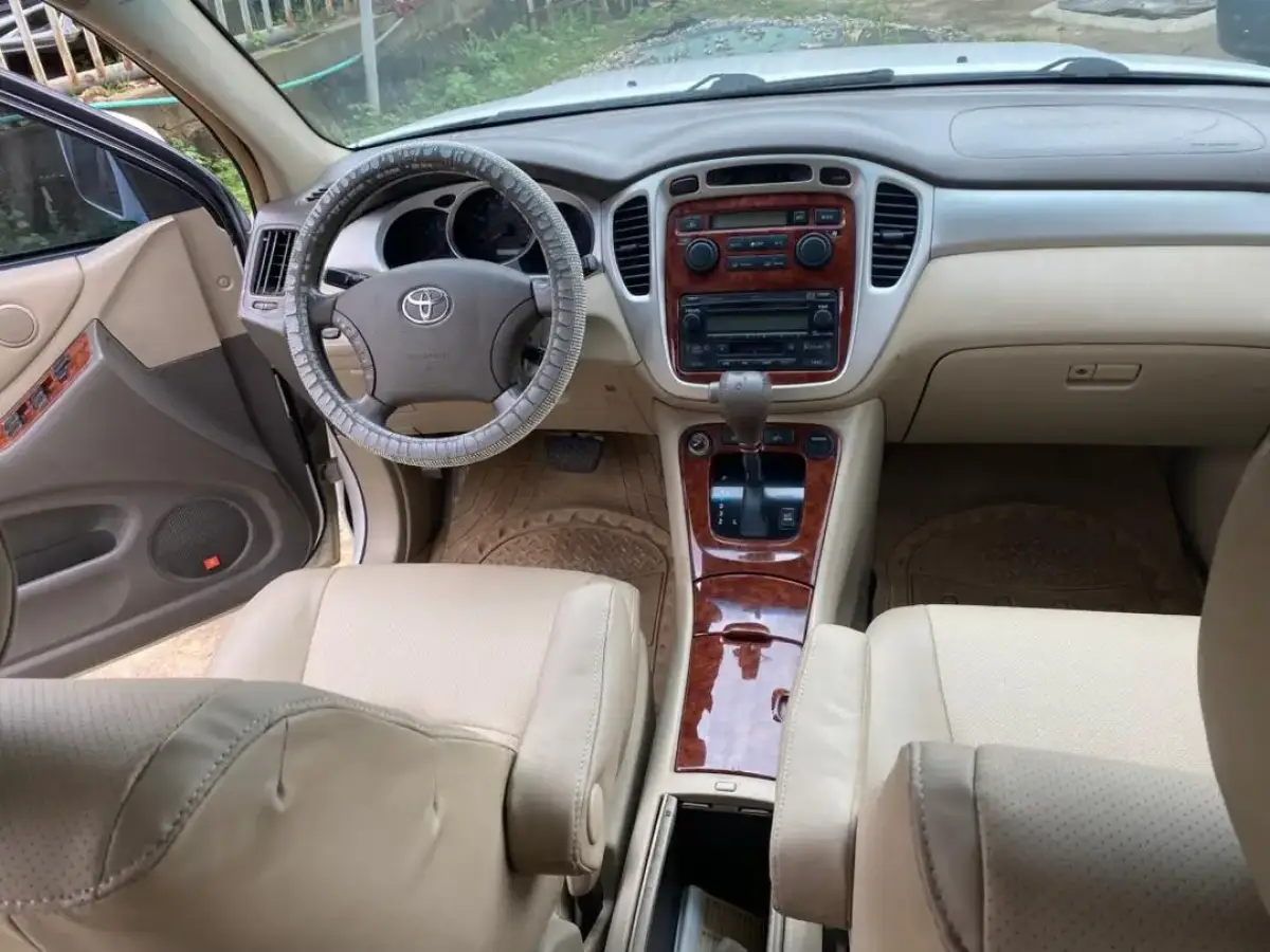 Toyota Highlander - Image 6