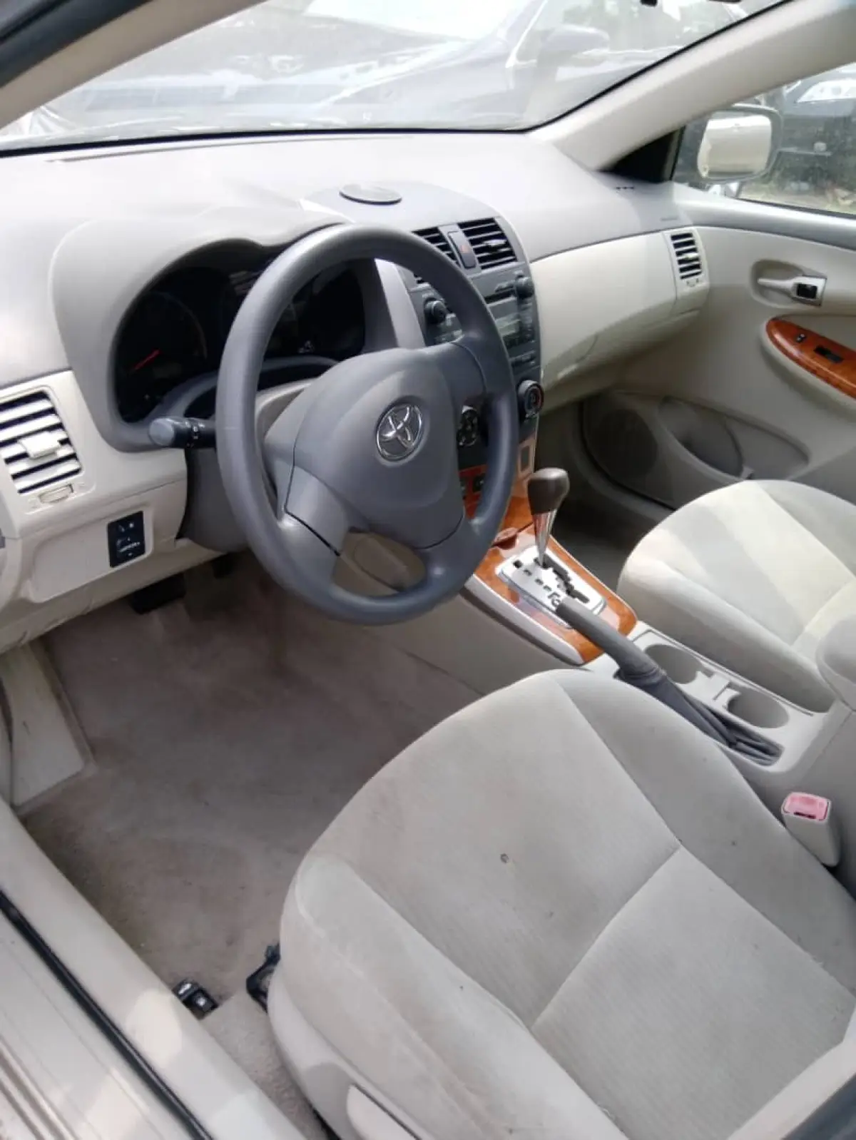 Toyota Corolla For Sale - Image 3