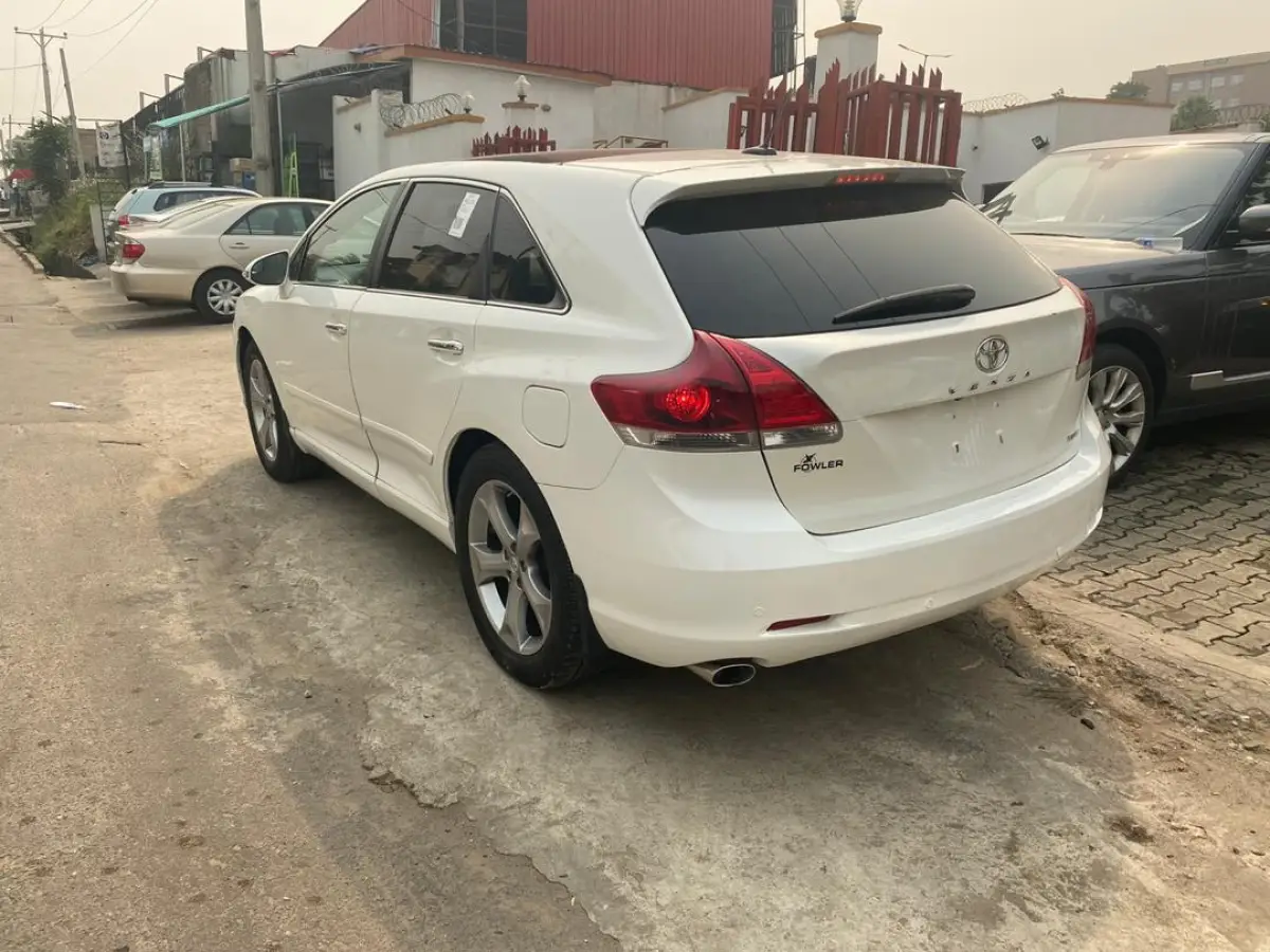 TOYOTA VENZA FOR SALE - Image 2