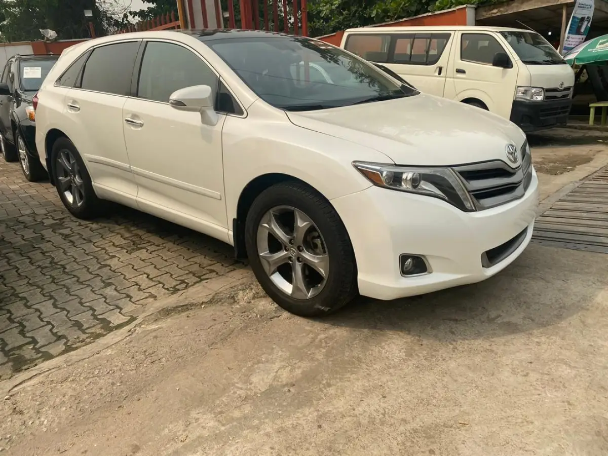 TOYOTA VENZA FOR SALE - Image 4
