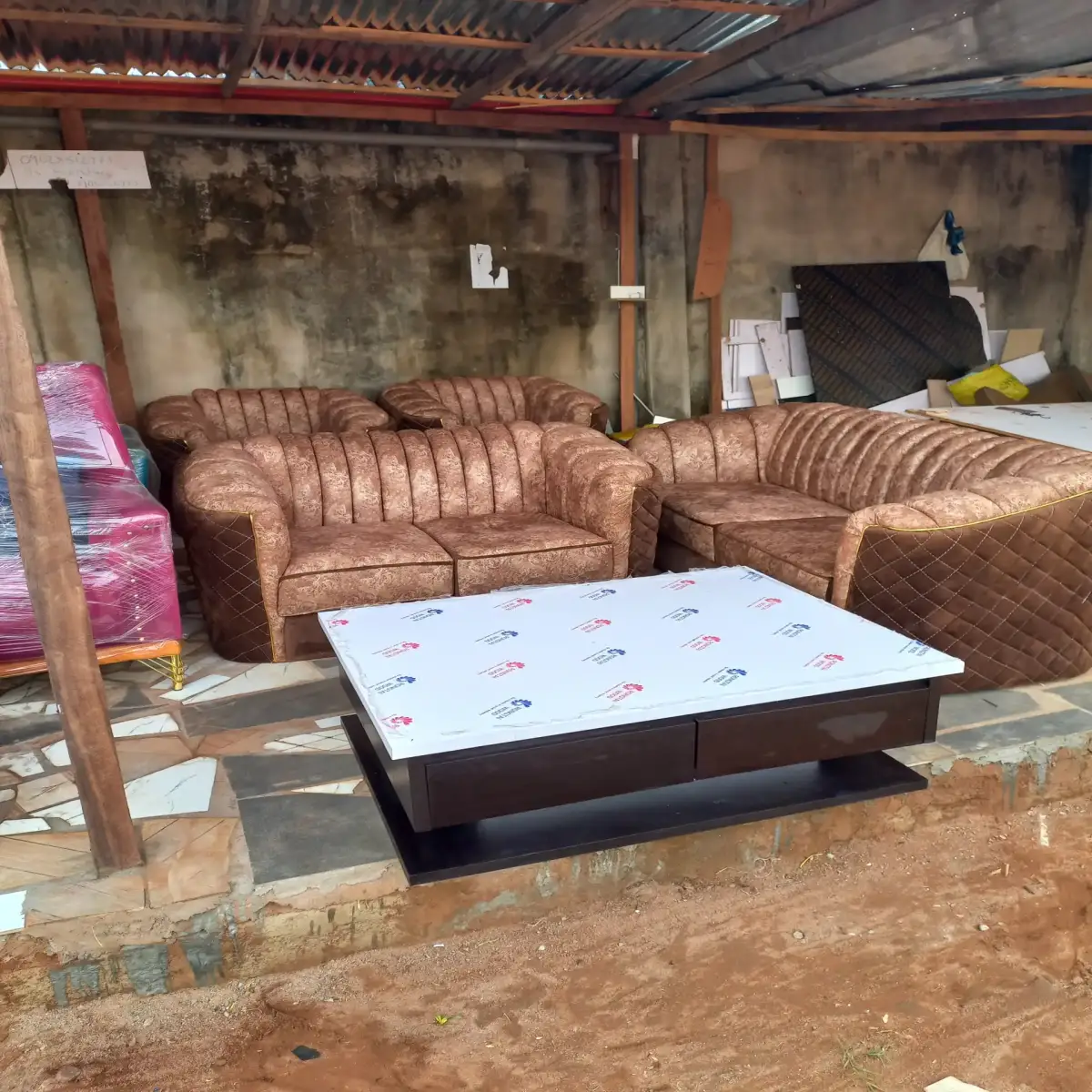 Chairs and sofas - Image 2