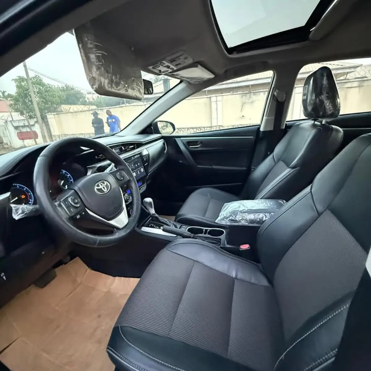 2014 TOYOTA COROLLA S - Image 6