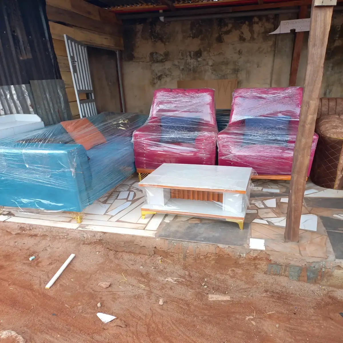 Chairs and sofas - Image 7