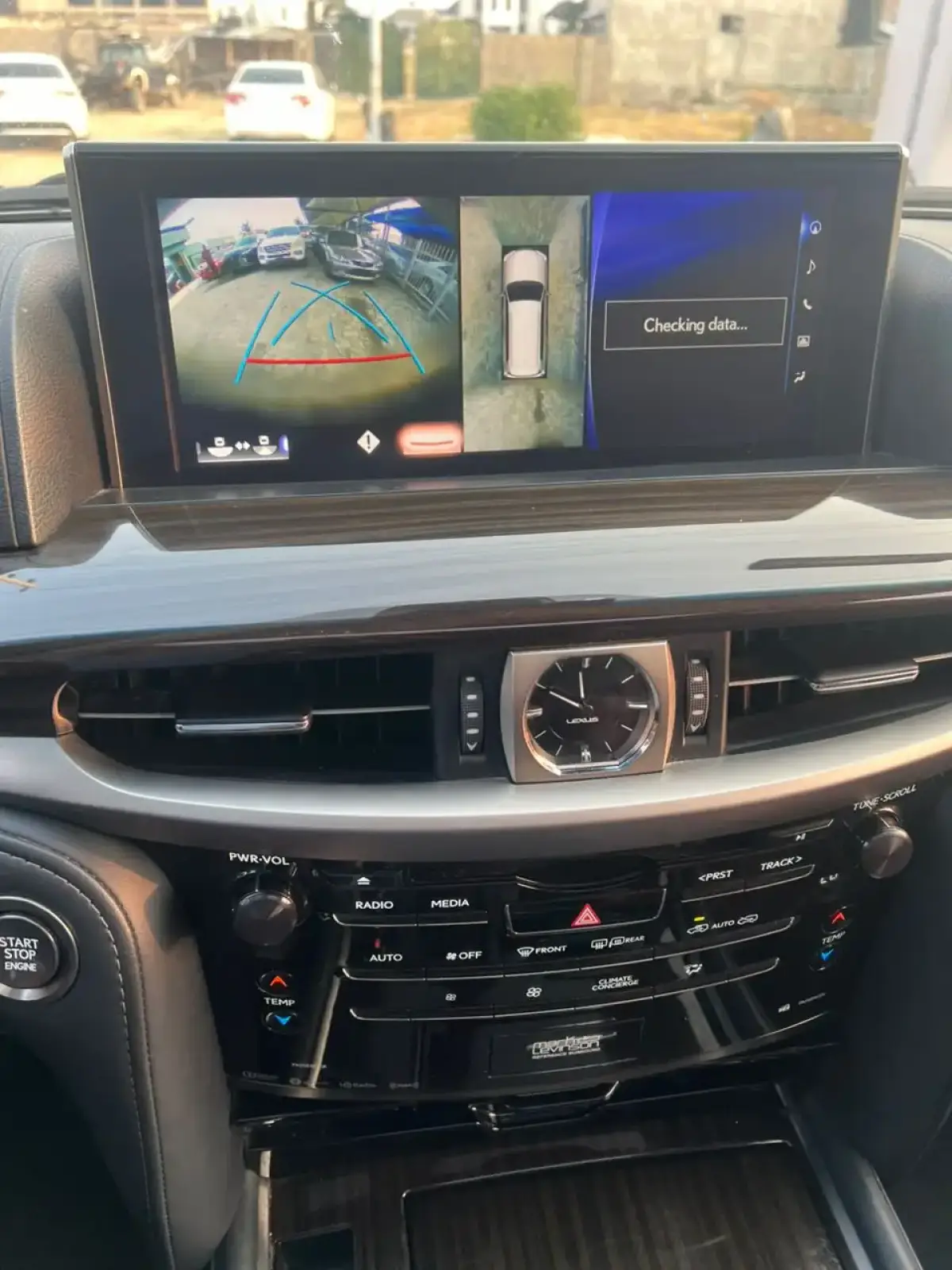 FOREIGN USED LEXUS LX570 2019 - Image 5