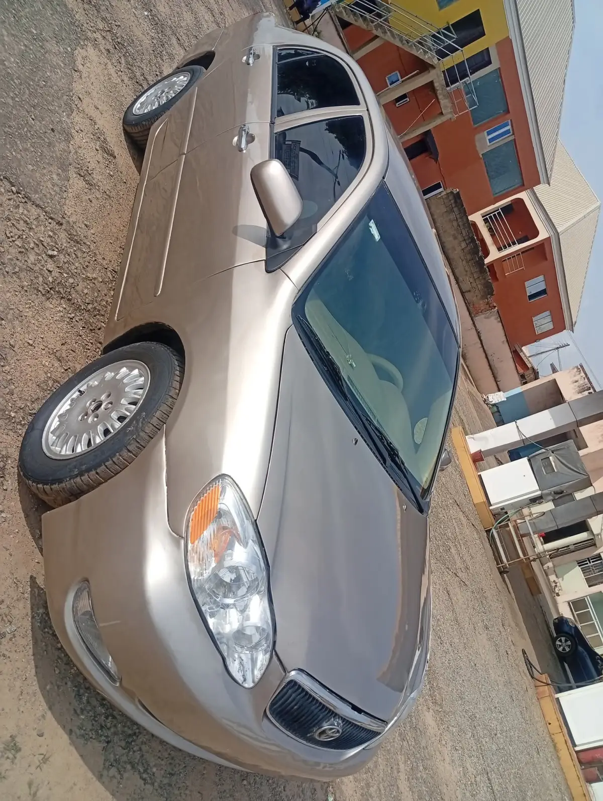 TOYOTA COROLLA 04 - Image 1