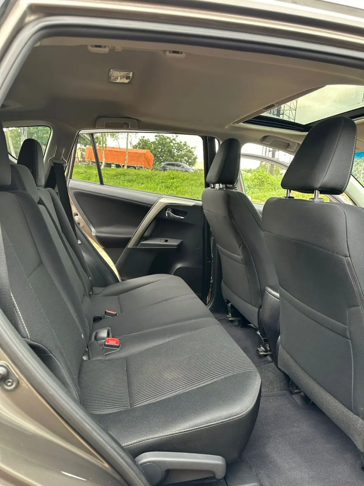 Toyota RAV4 XLE 2017 - Image 5