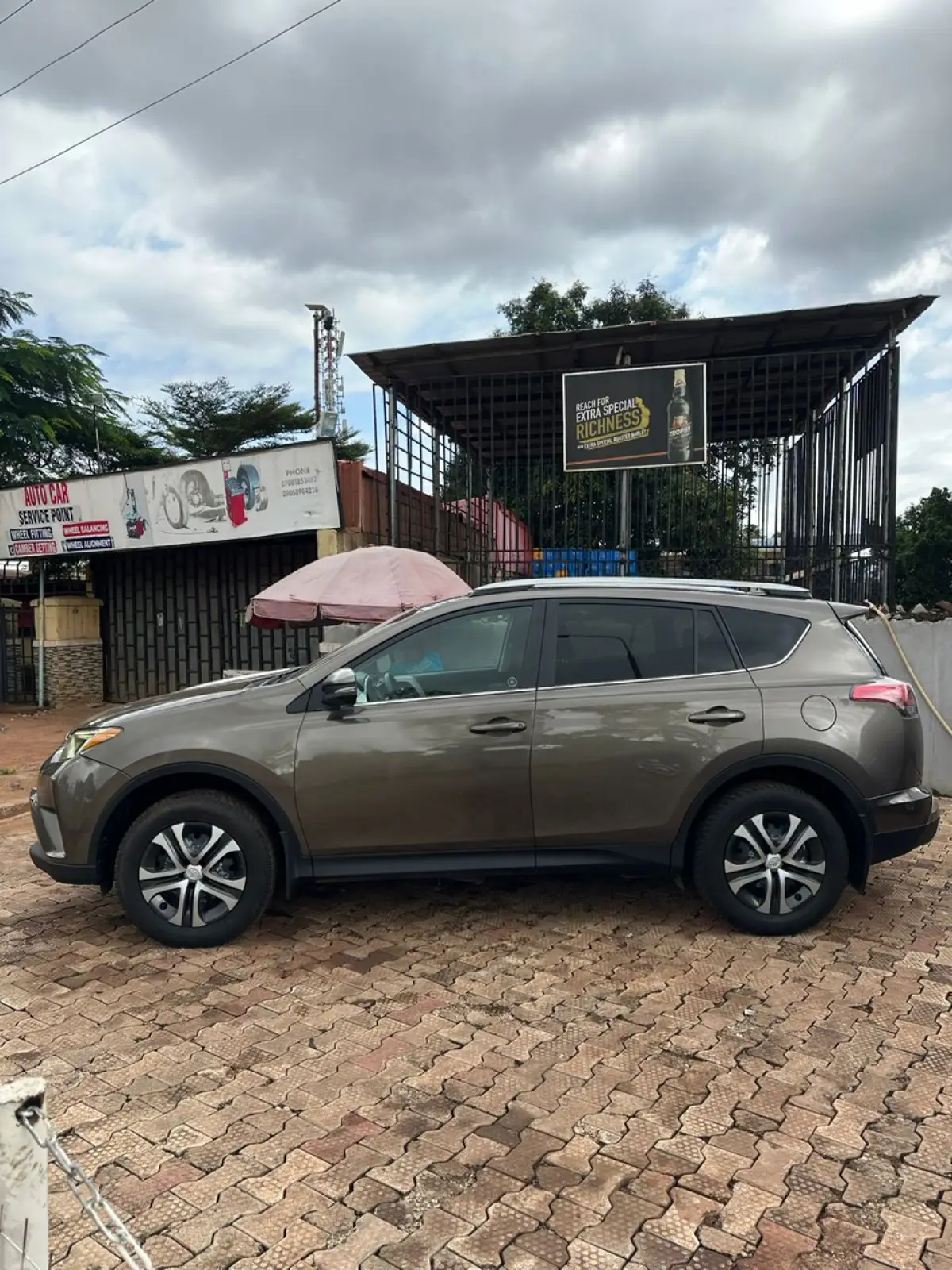 Toyota RAV4 XLE 2017 - Image 7