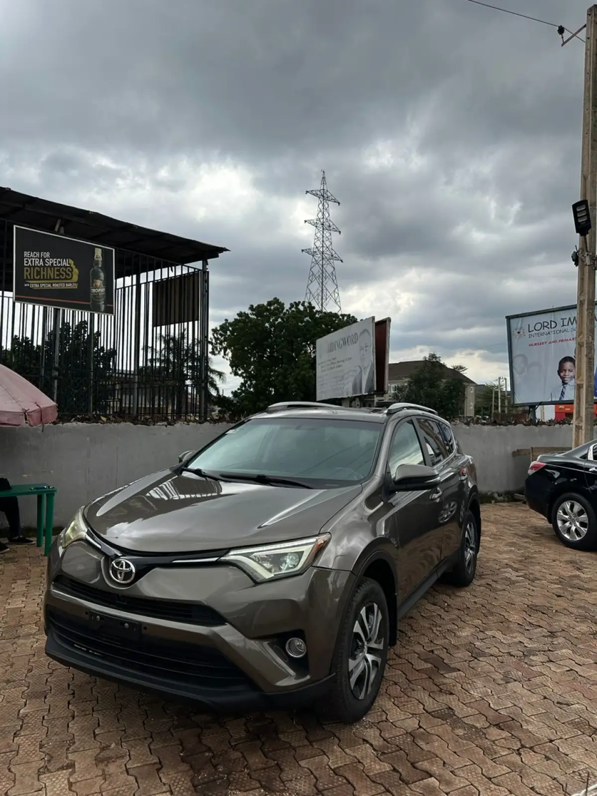 Toyota RAV4 XLE 2017 - Image 8
