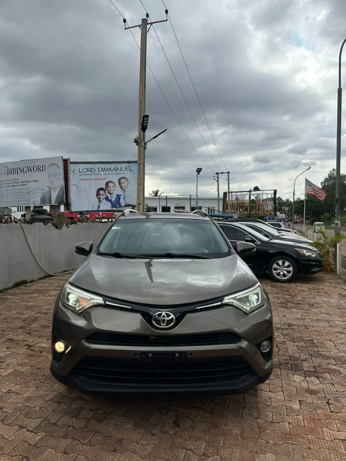 Toyota RAV4 XLE 2017 - Image 10