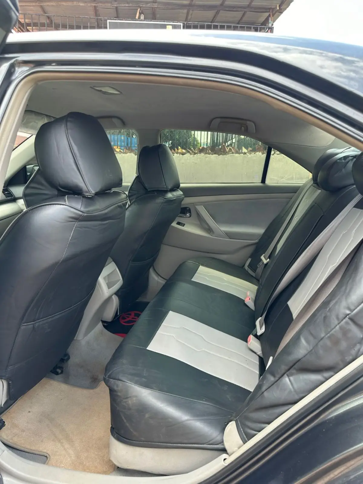 Toyota Camry LE 2009 - Image 5