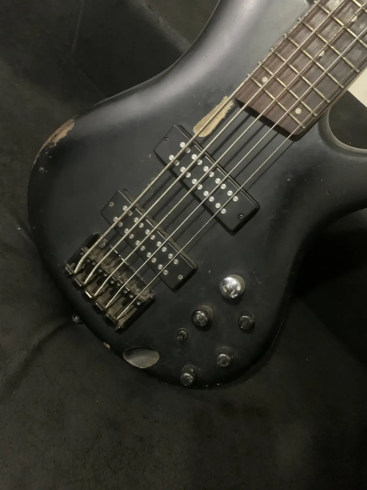 5 strings IBANEZ BASS GUITAR - Image 2