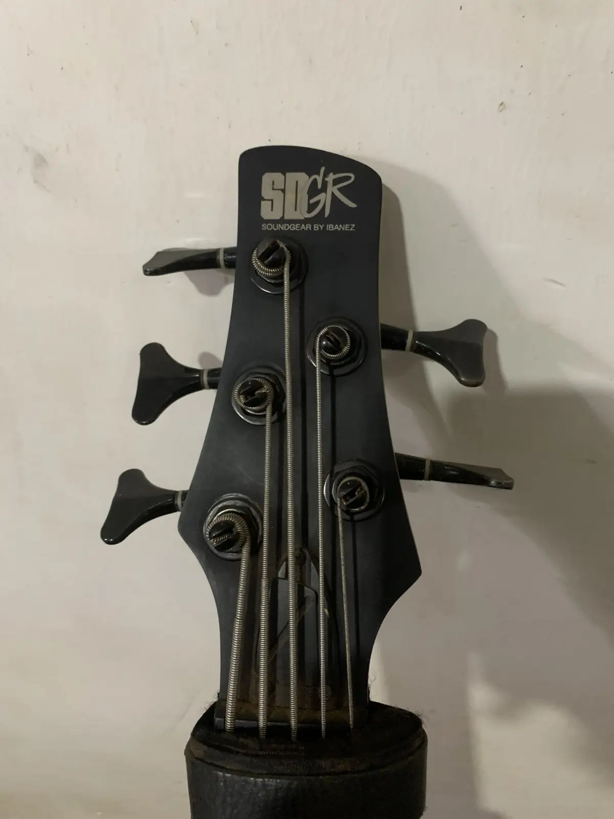 5 strings IBANEZ BASS GUITAR - Image 3