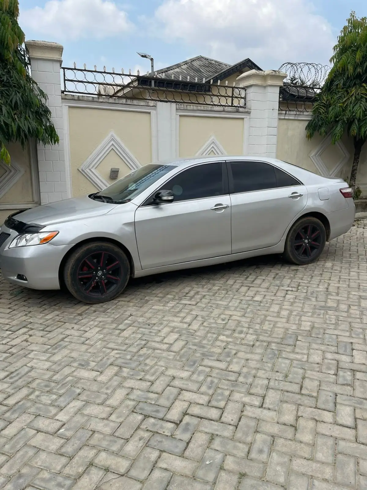 Toyota camry - Image 2