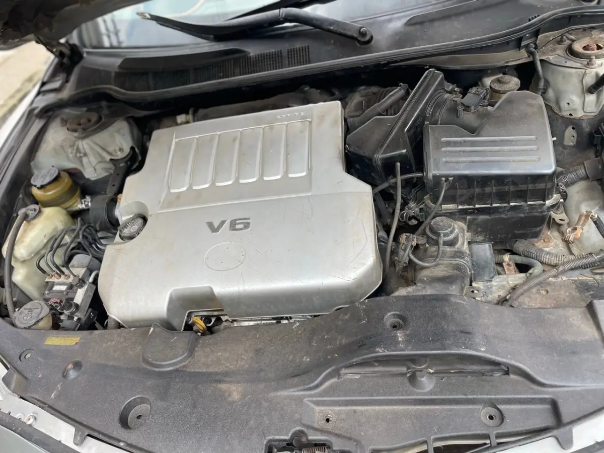 Toyota camry - Image 7