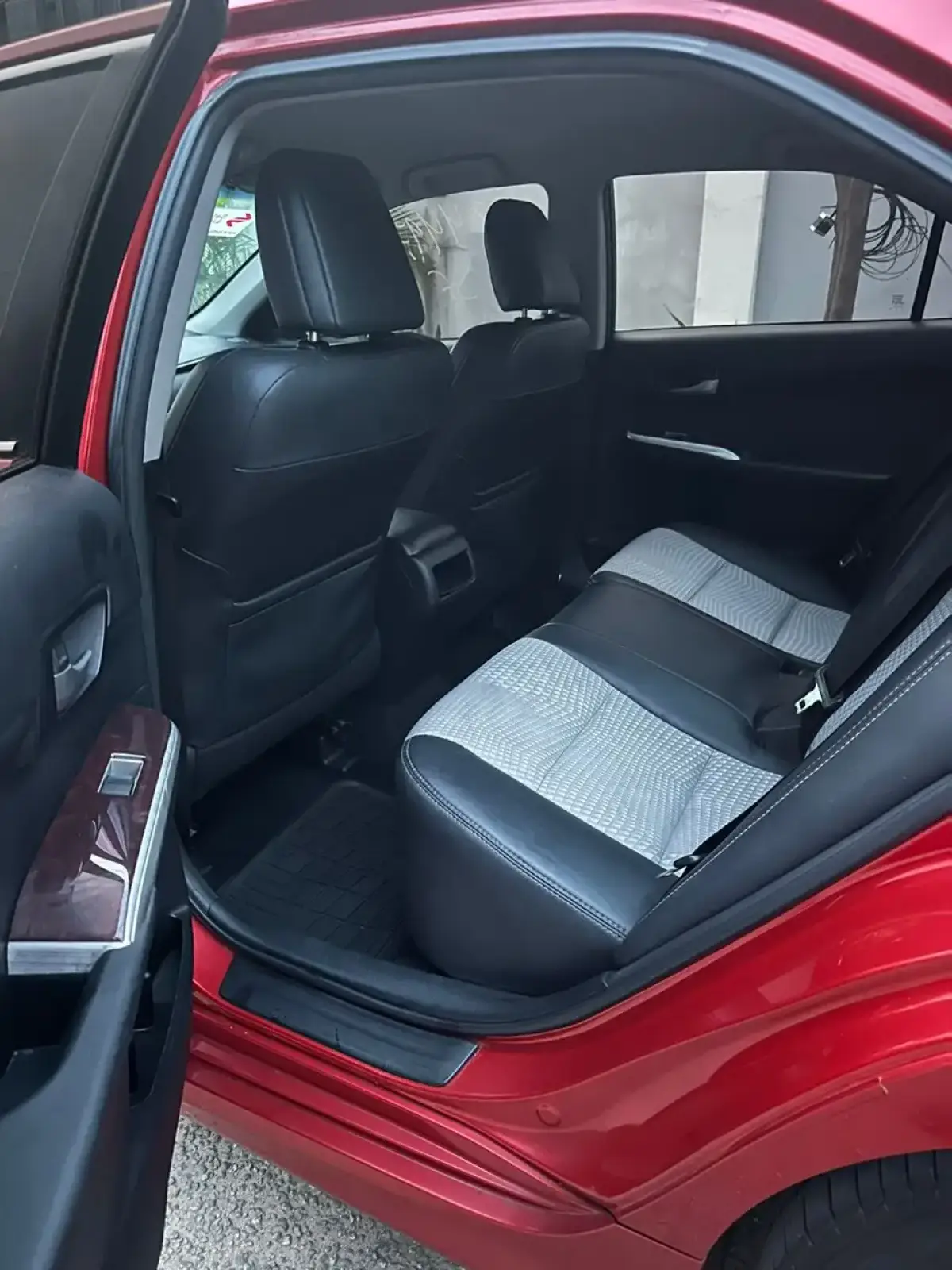 Toyota Camry - Image 6