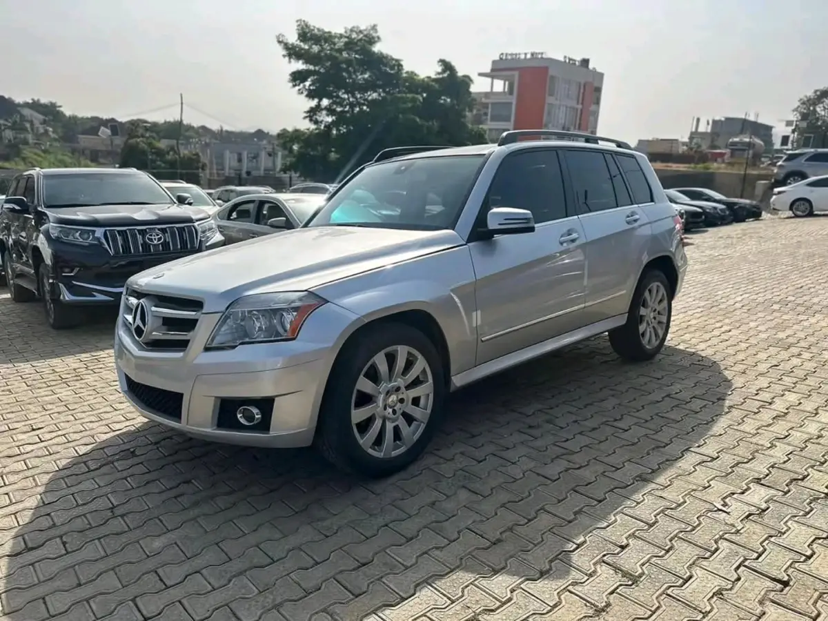 2012 MERCEDES BENZ GLK350 - Image 2
