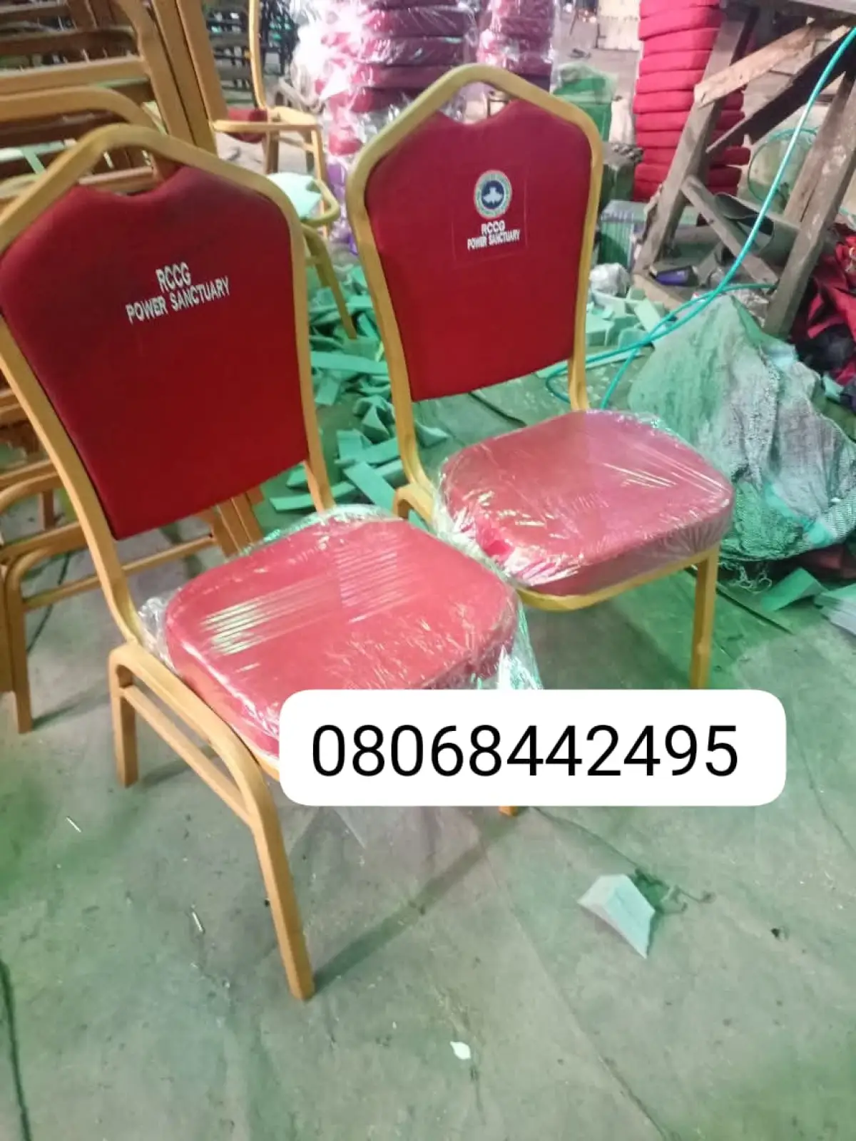 Banquet chairs - Image 1