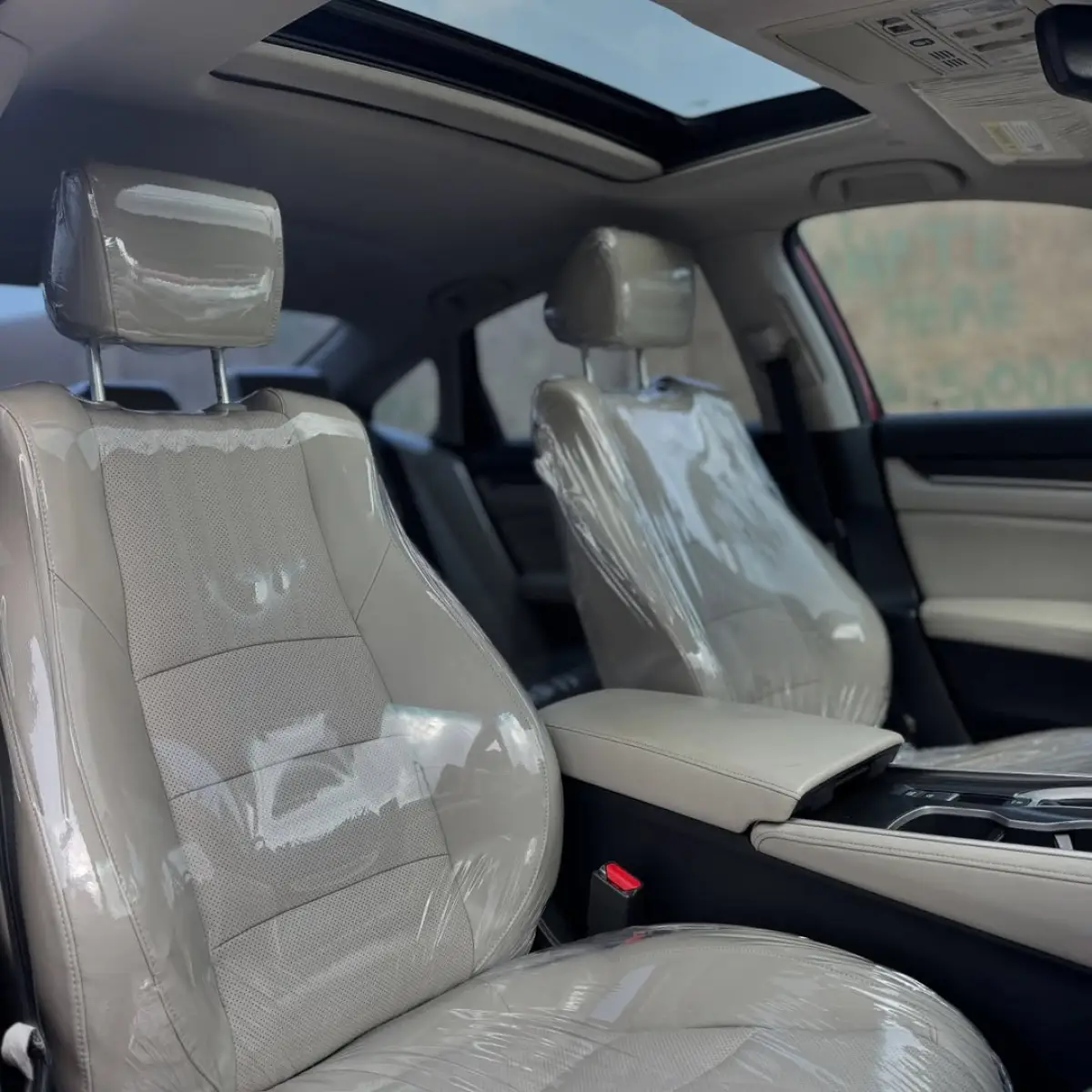 Honda Accord touring - Image 8