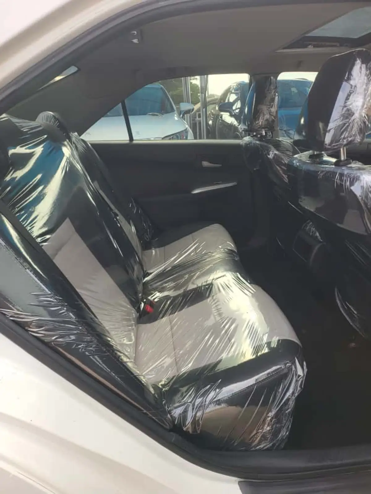 Toyota Camry 2013 - Image 8