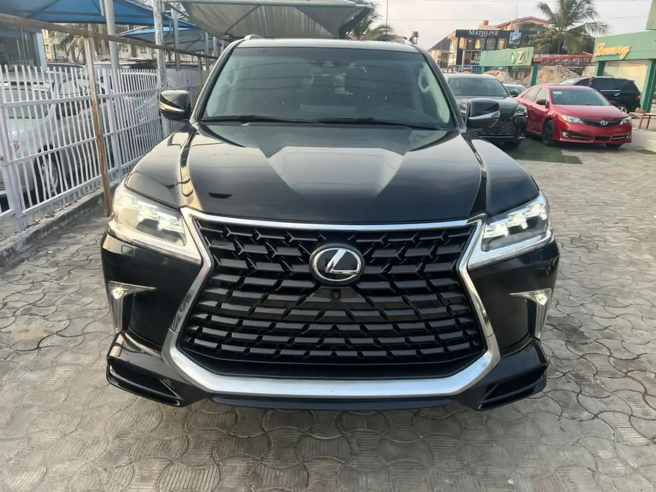 FOREIGN USED LEXUS LX570 2019